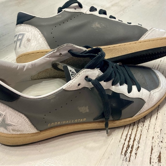 Golden Goose leather sneakers size 11. Worn 3 times , too big for my 10-1/2 feet - Picture 2 of 10